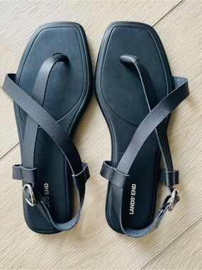 Lands' End Essential Strappy Toe-Loop Sandals Black Size 8.5